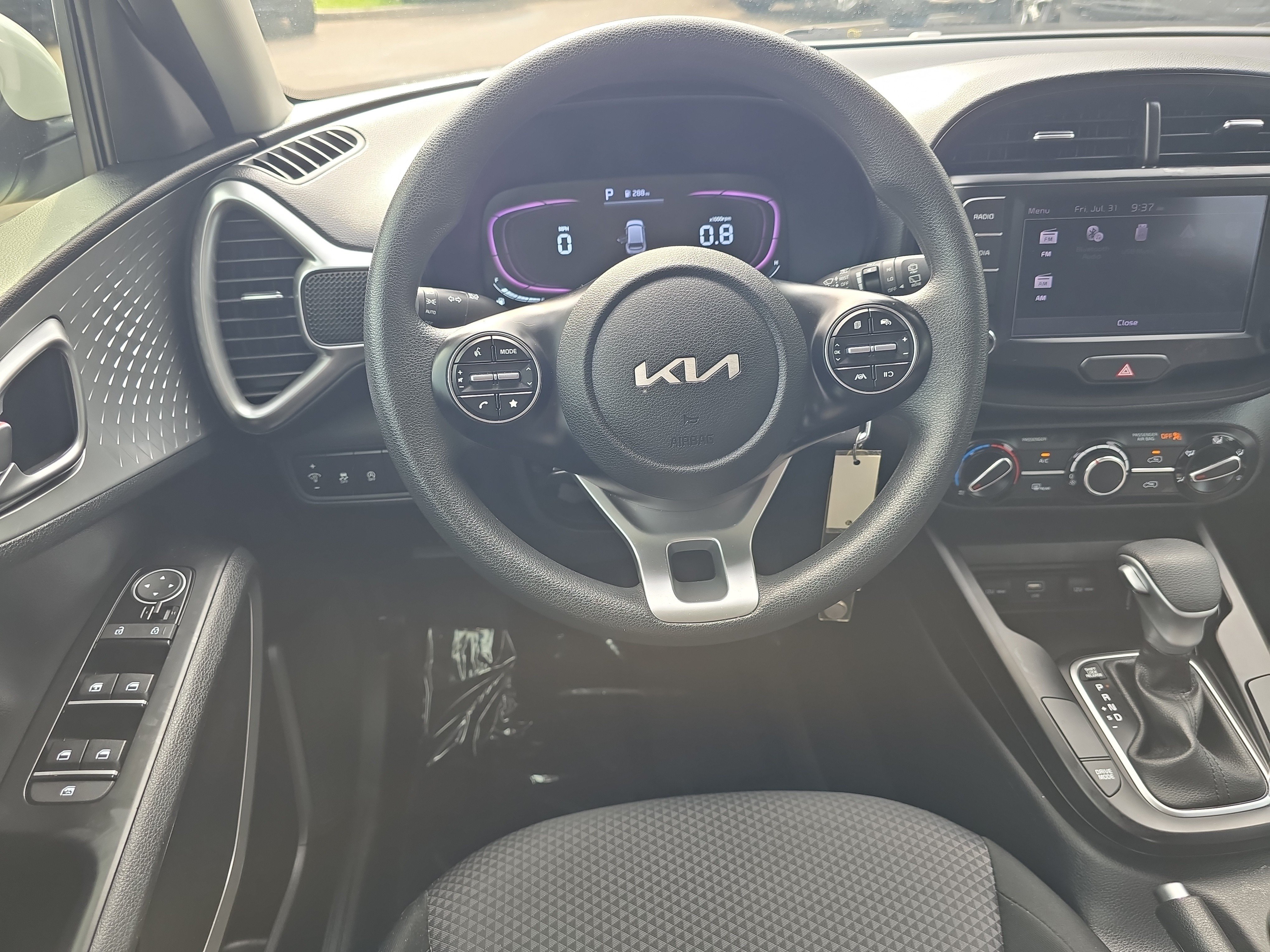 Used 2024 Snow White Pearl Kia LX image 13