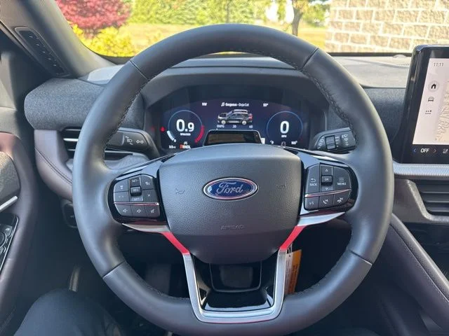 New 2026 Agate Black Metallic Ford Platinum™ image 20