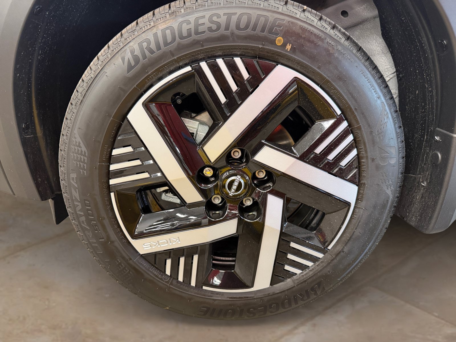 New 2026 Aspen White Tricoat Nissan SV image 27