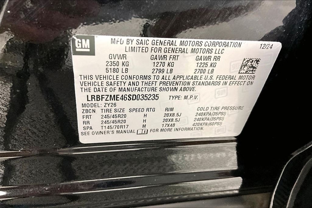 Used 2025 Black Buick Avenir image 18