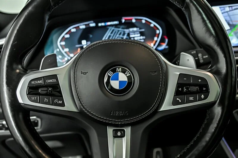 Used 2022  BMW M50i image 24