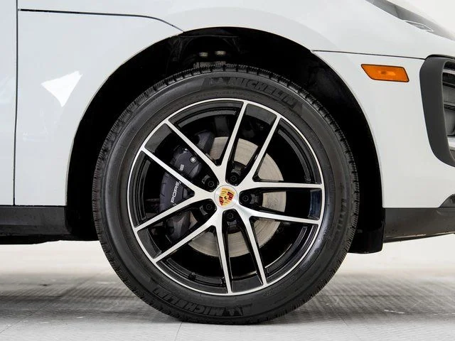 2025 Porsche Macan Base - Photo 29