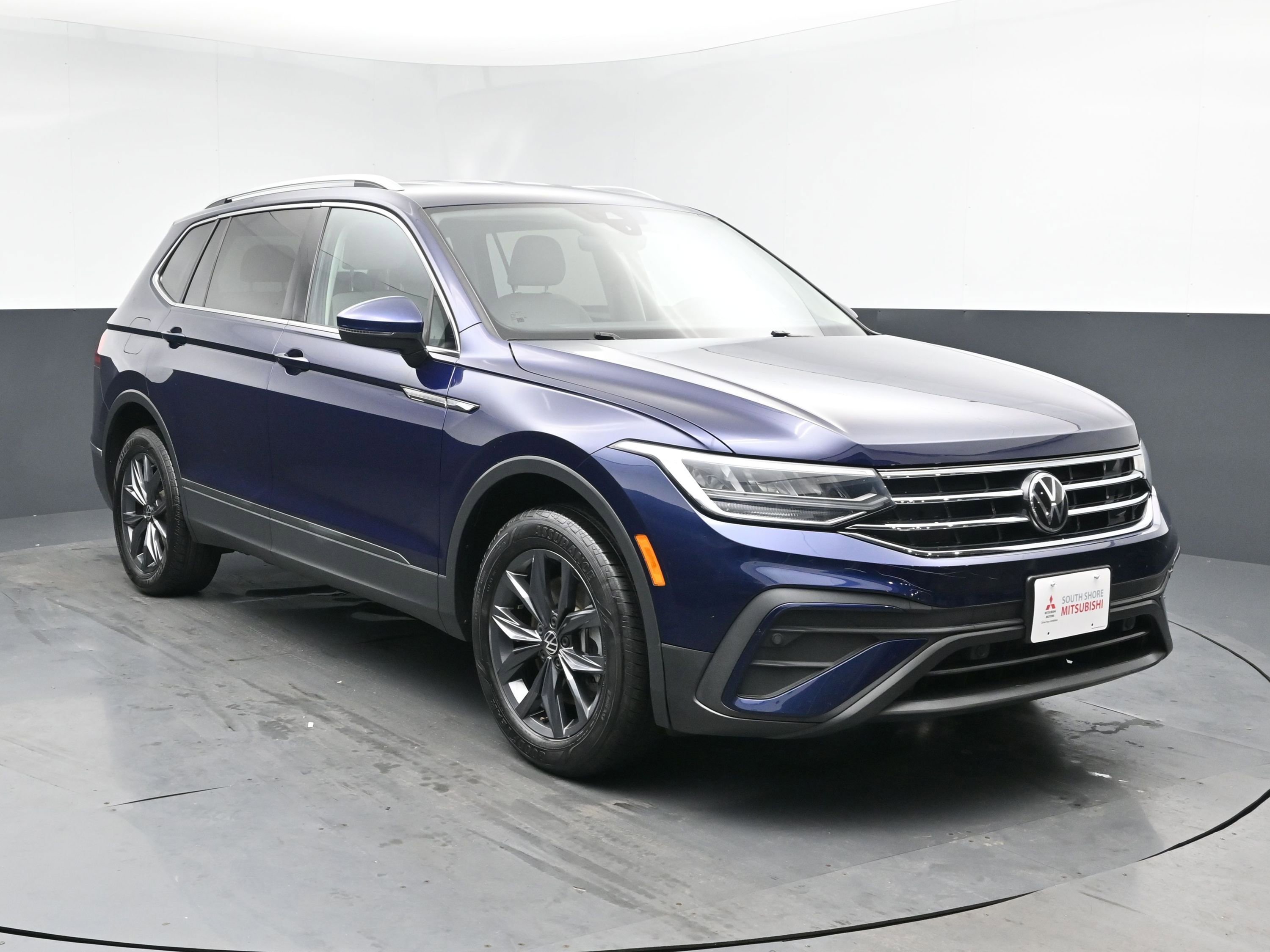 Used 2023 Volkswagen Tiguan SE with VIN 3VV2B7AXXPM053207 for sale in Freeport, NY