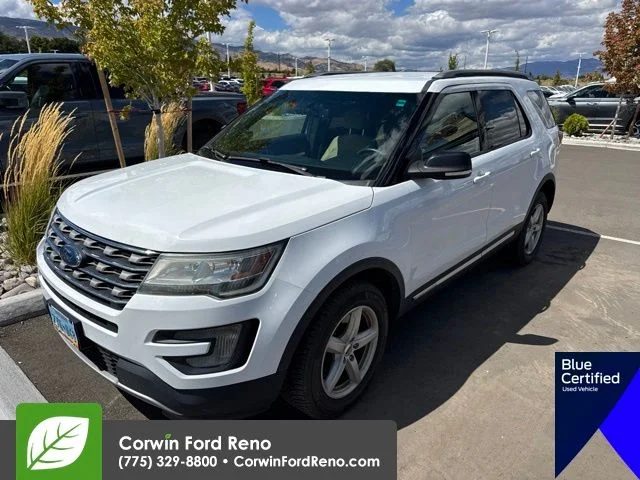Used 2017 Oxford White Ford XLT image 3