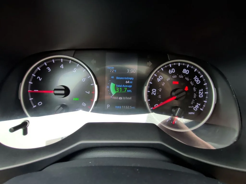 Used 2019  Toyota XLE image 16