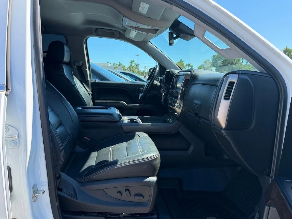 Used 2018 White GMC Denali image 16