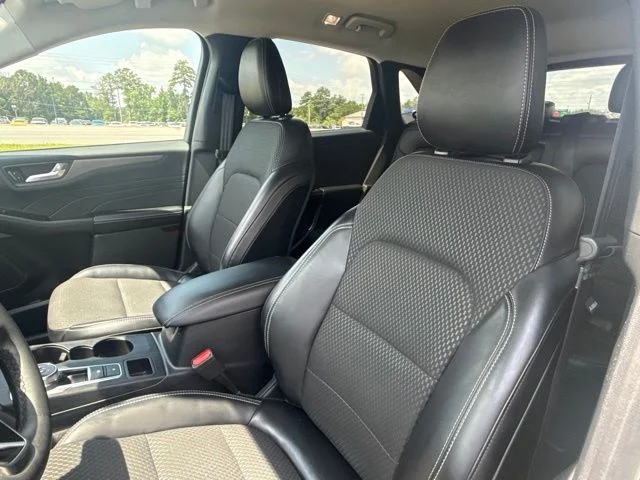 Used 2023 Vapor Blue Ford Base image 14
