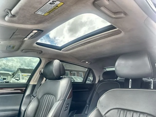 Used 2019 Black Genesis 3.3T Premium image 16
