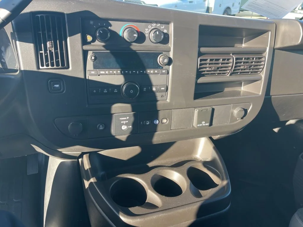 Used 2023 Summit White GMC Work Van image 15