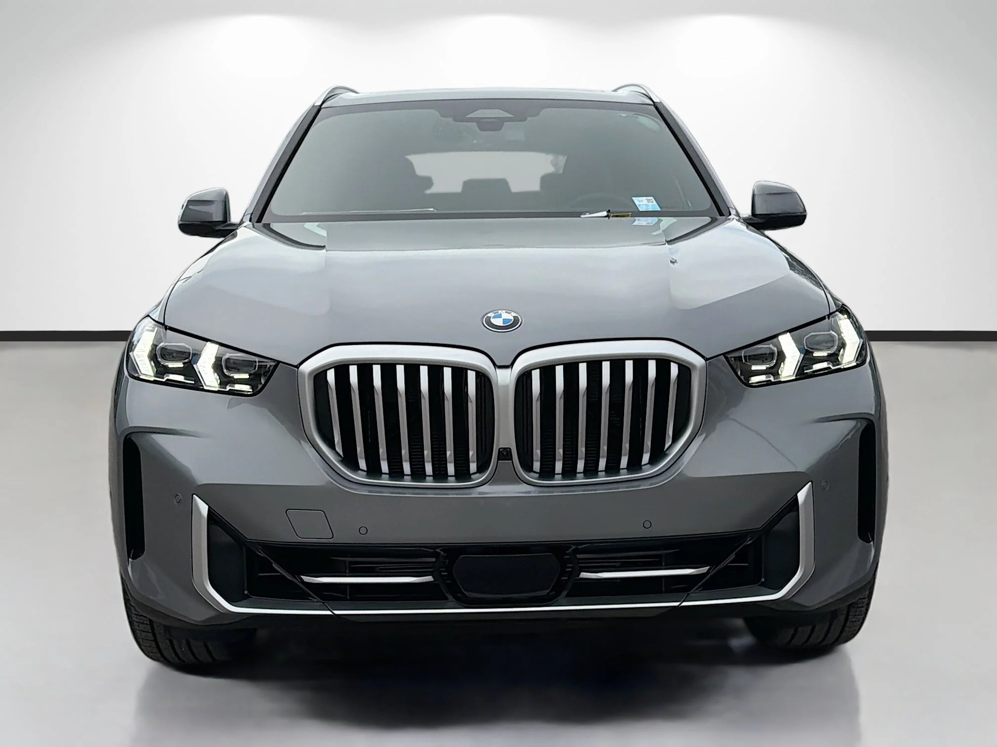 New 2026 Skyscraper Grey Metallic BMW xDrive40i image 8