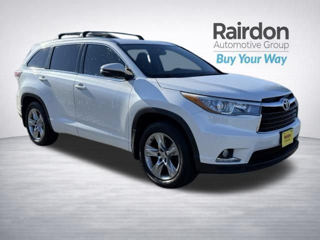 Used 2015 Blizzard Pearl Toyota Limited image 1