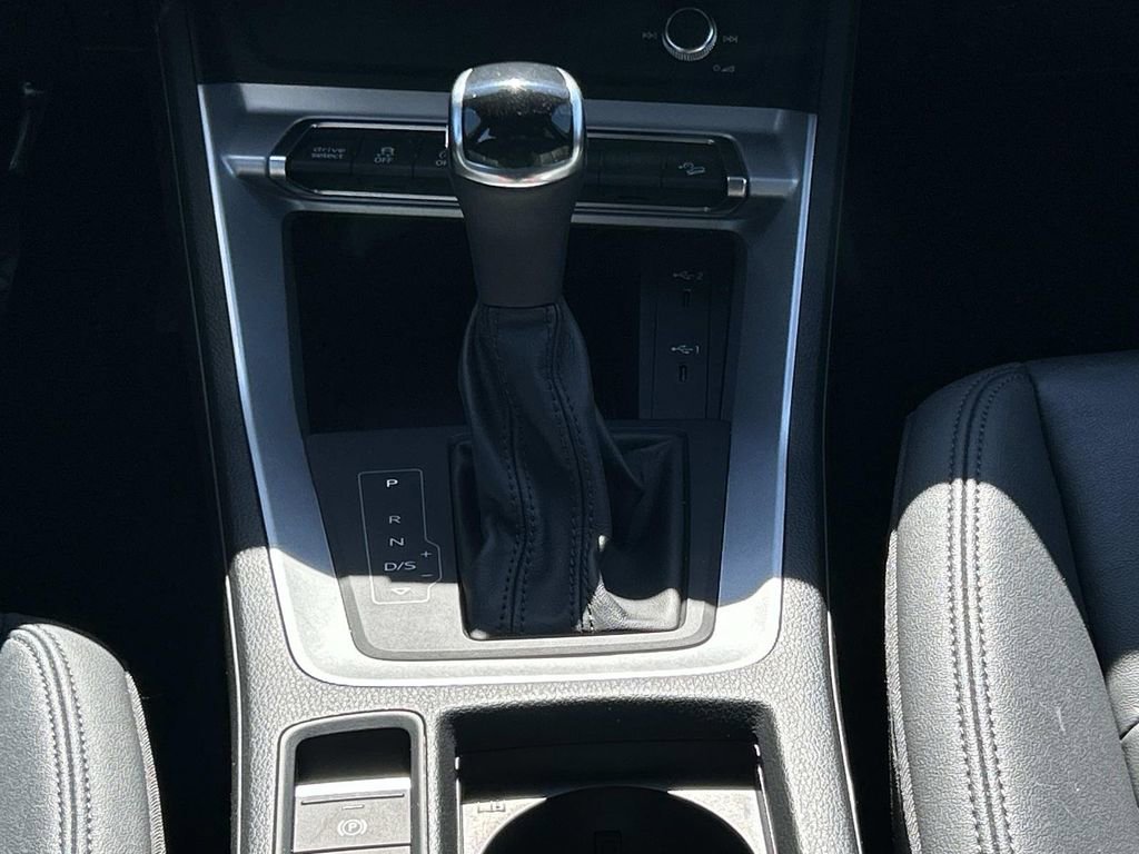 Used 2025 White Audi S line Premium image 16