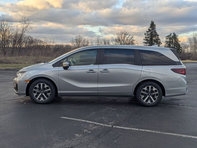 New 2026 Solar Silver Metallic Honda EX-L image 9