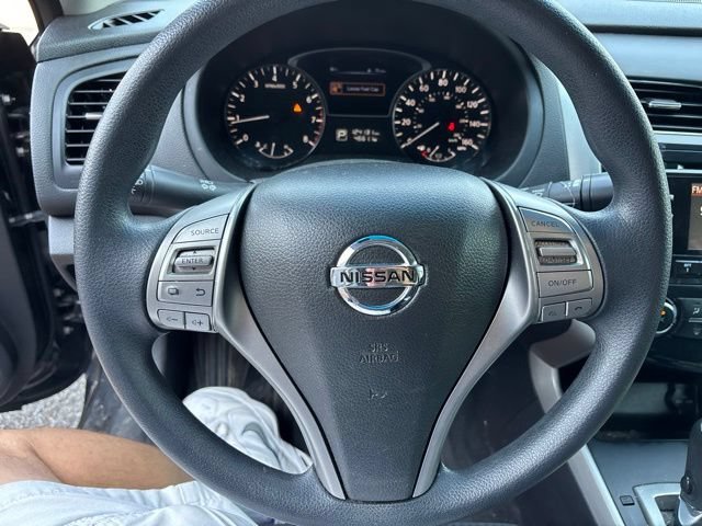 Used 2015 Super Black Nissan 2.5 S image 20