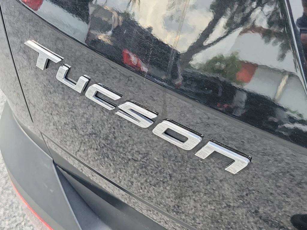 Used 2024 Black Hyundai SEL image 15