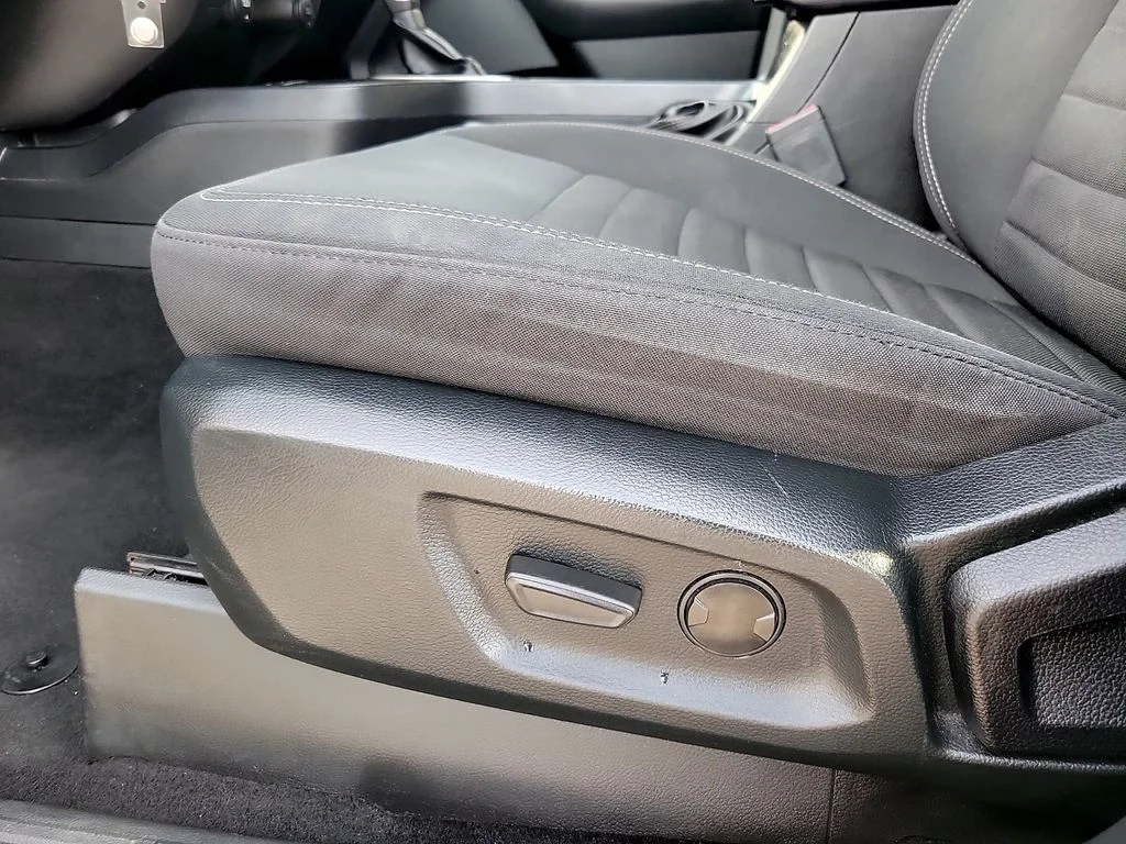 Used 2022 Gray Metallic Ford XLT image 13
