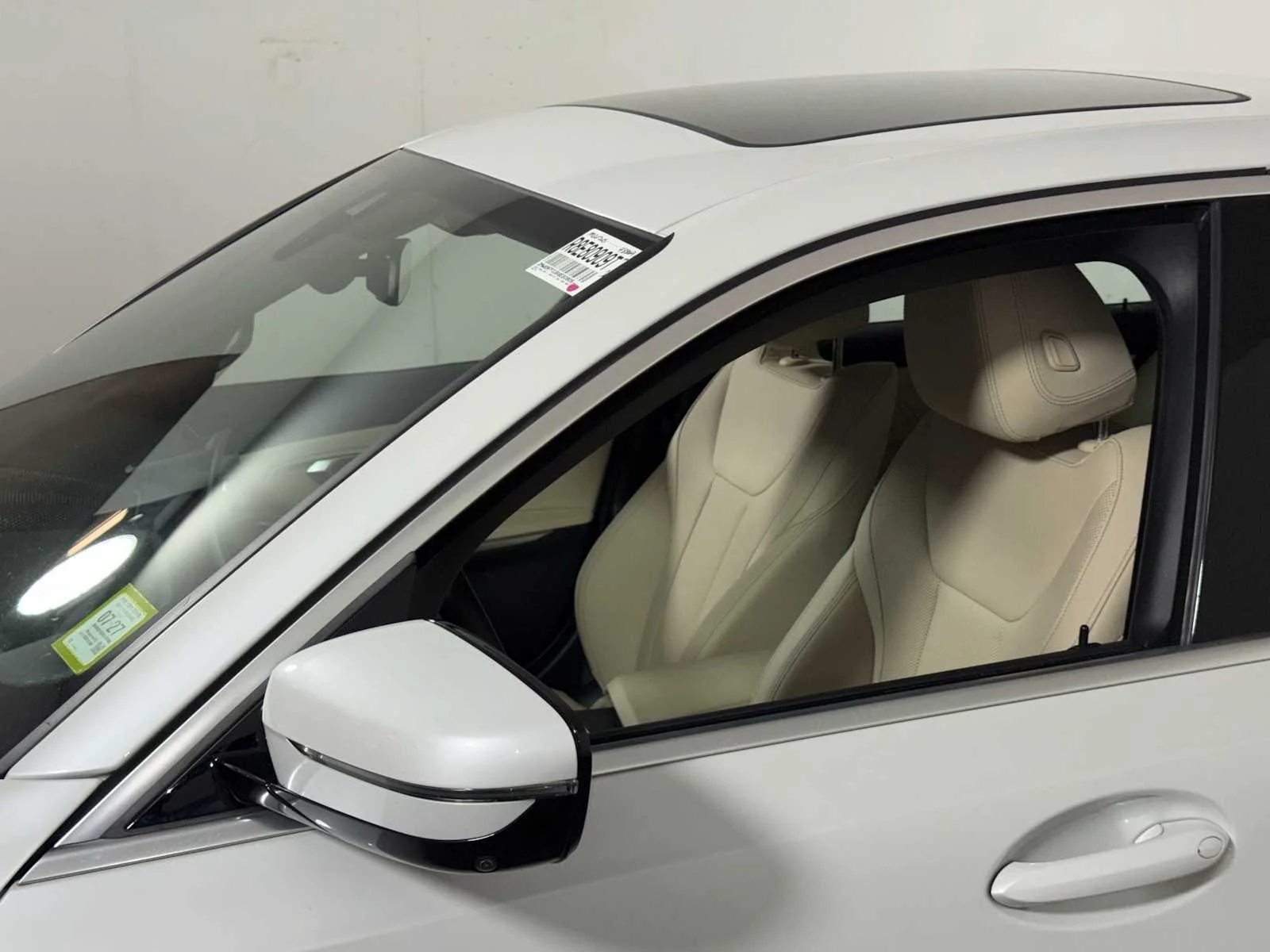 2024 BMW 3 Series 330i - Photo 29