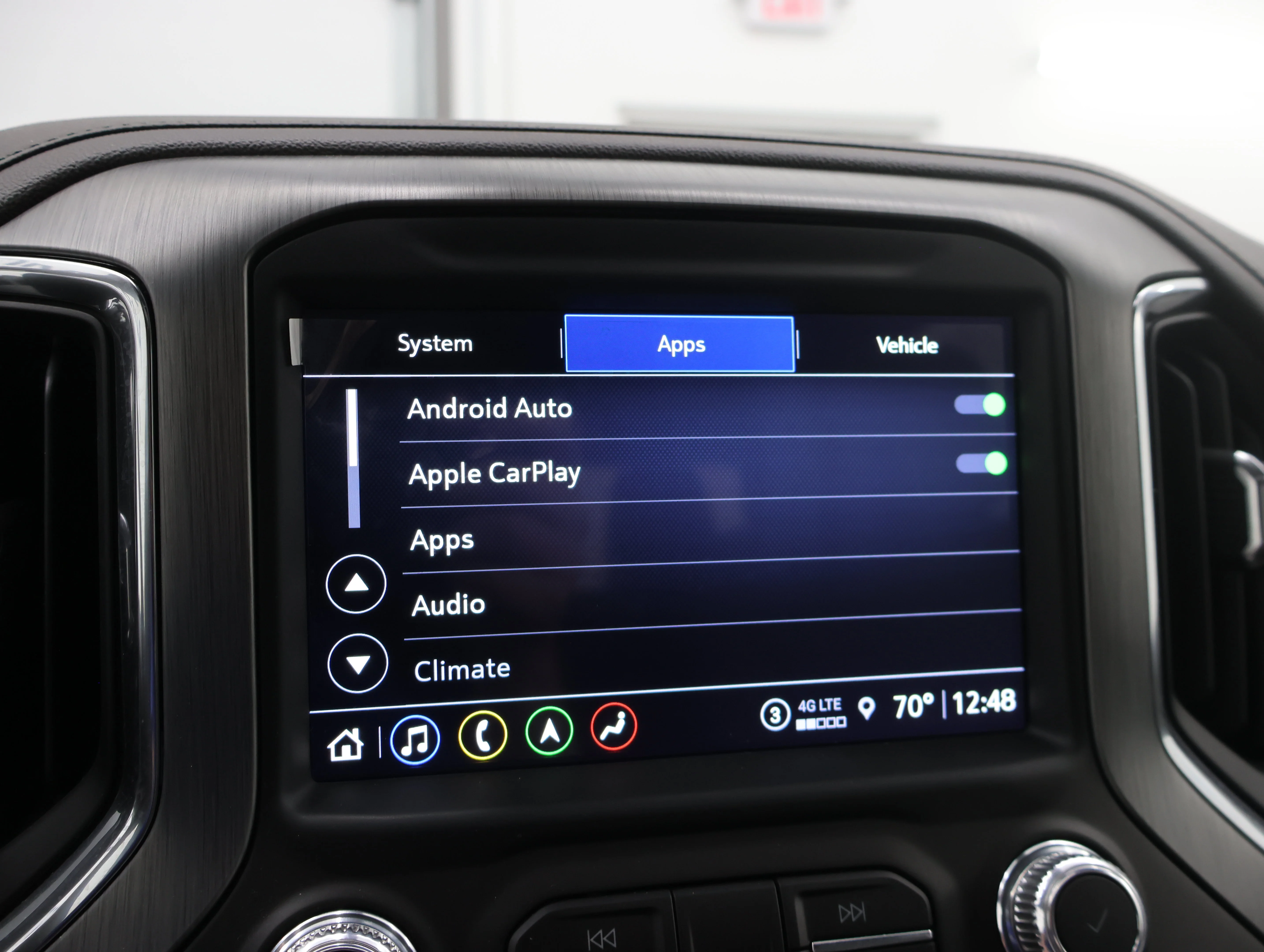 Used 2022 White Frost Tricoat GMC Denali image 71