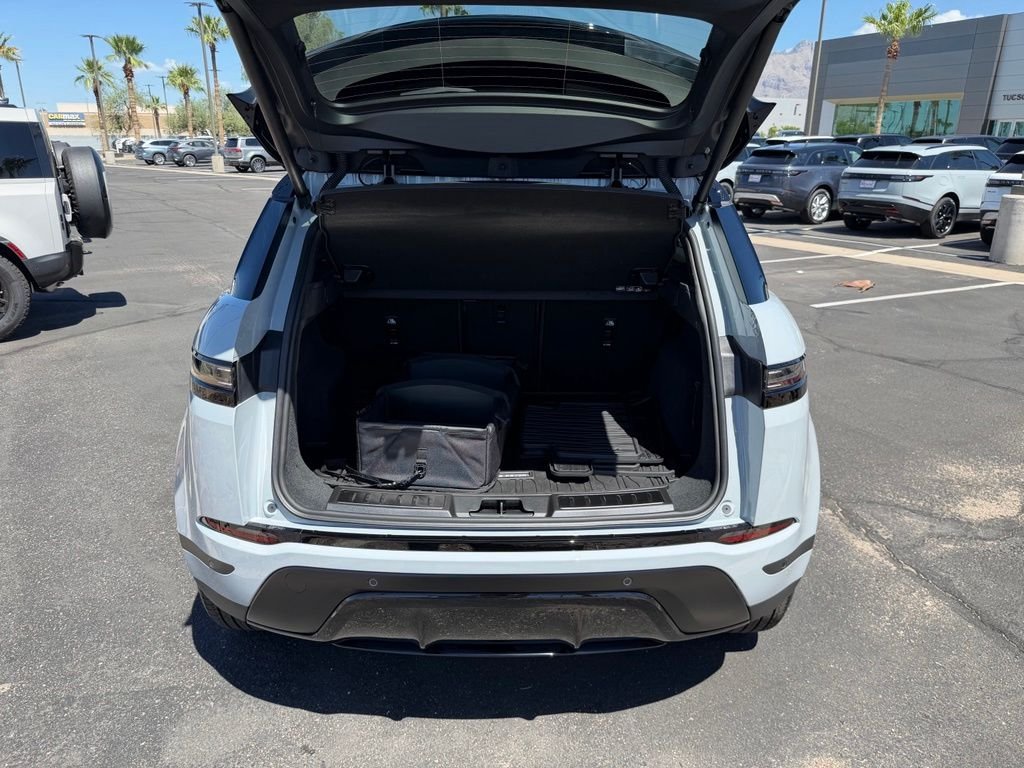 New 2026 Arroios Grey Land Rover S image 17