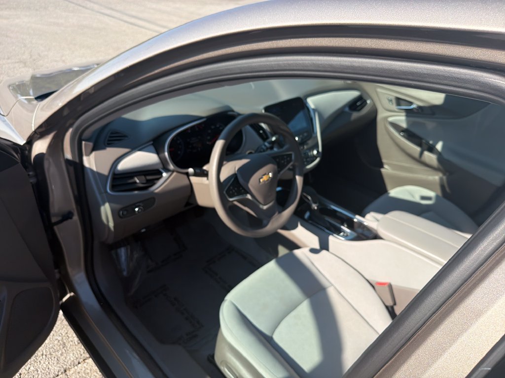 Used 2025 Gray Chevrolet LT image 16