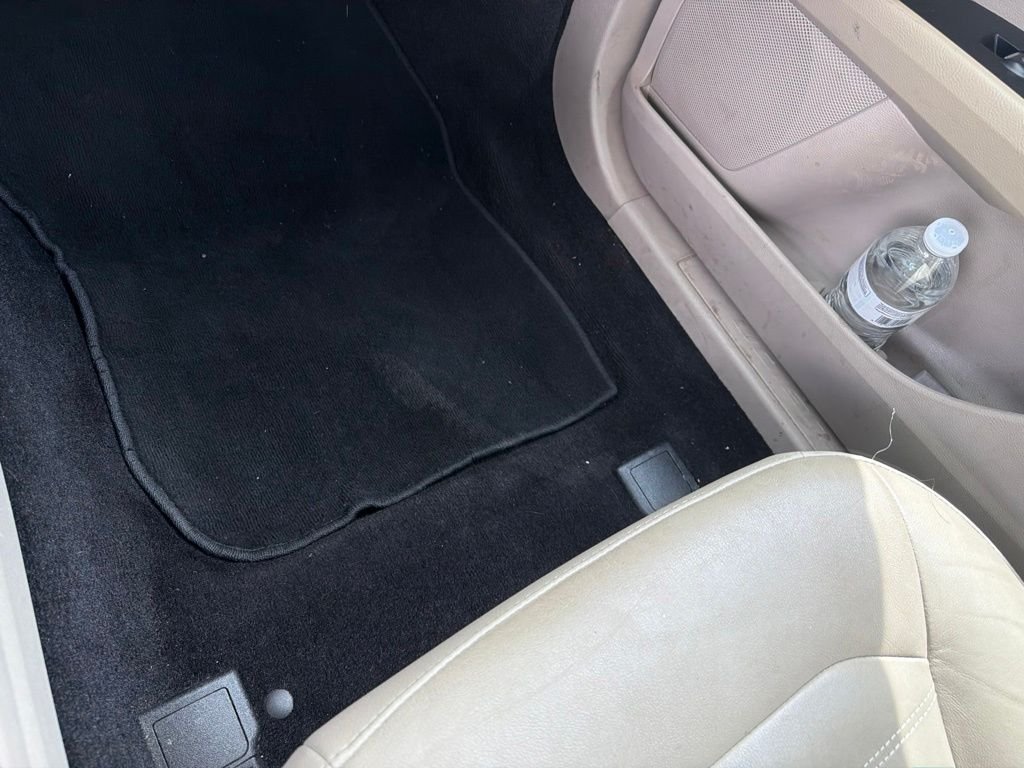Used 2017 Red Ford SE image 25