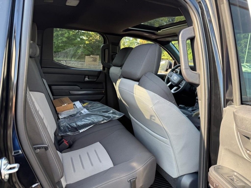 2025 Toyota Tacoma TRD Sport - Photo 7