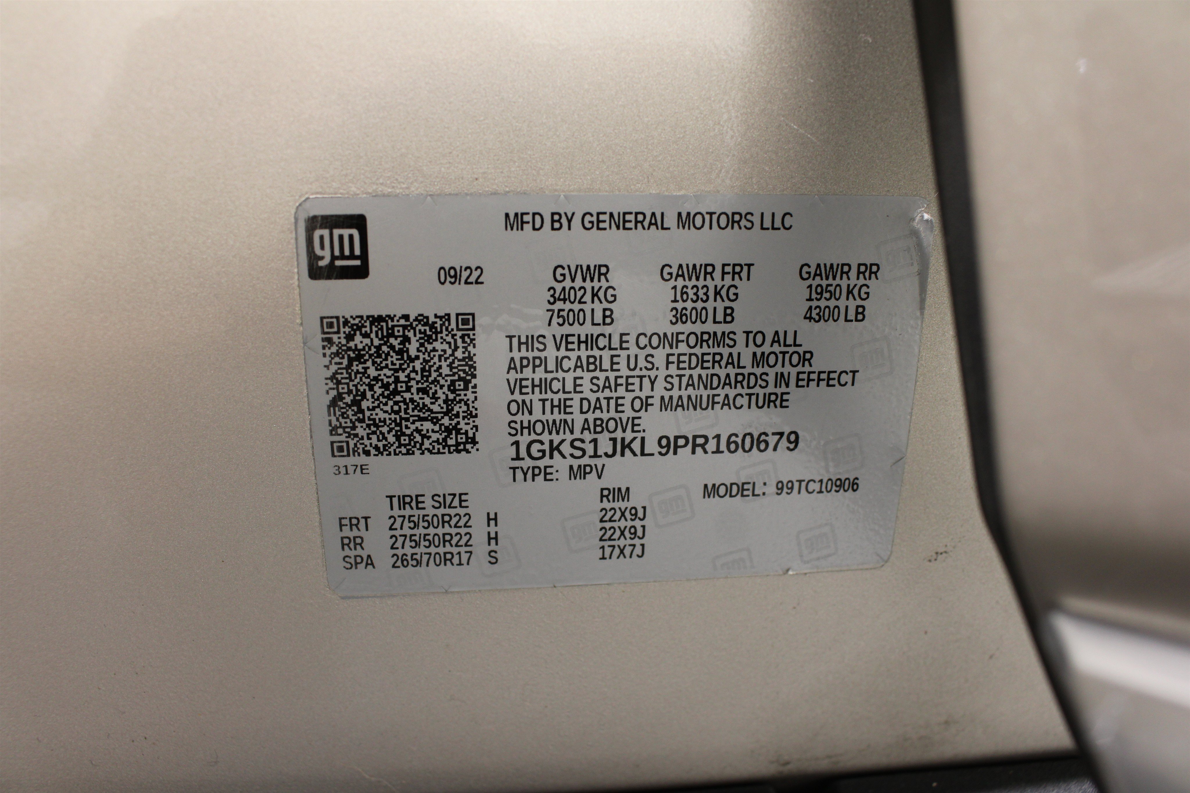 Used 2023 Pearl Beige Metallic GMC Denali image 41
