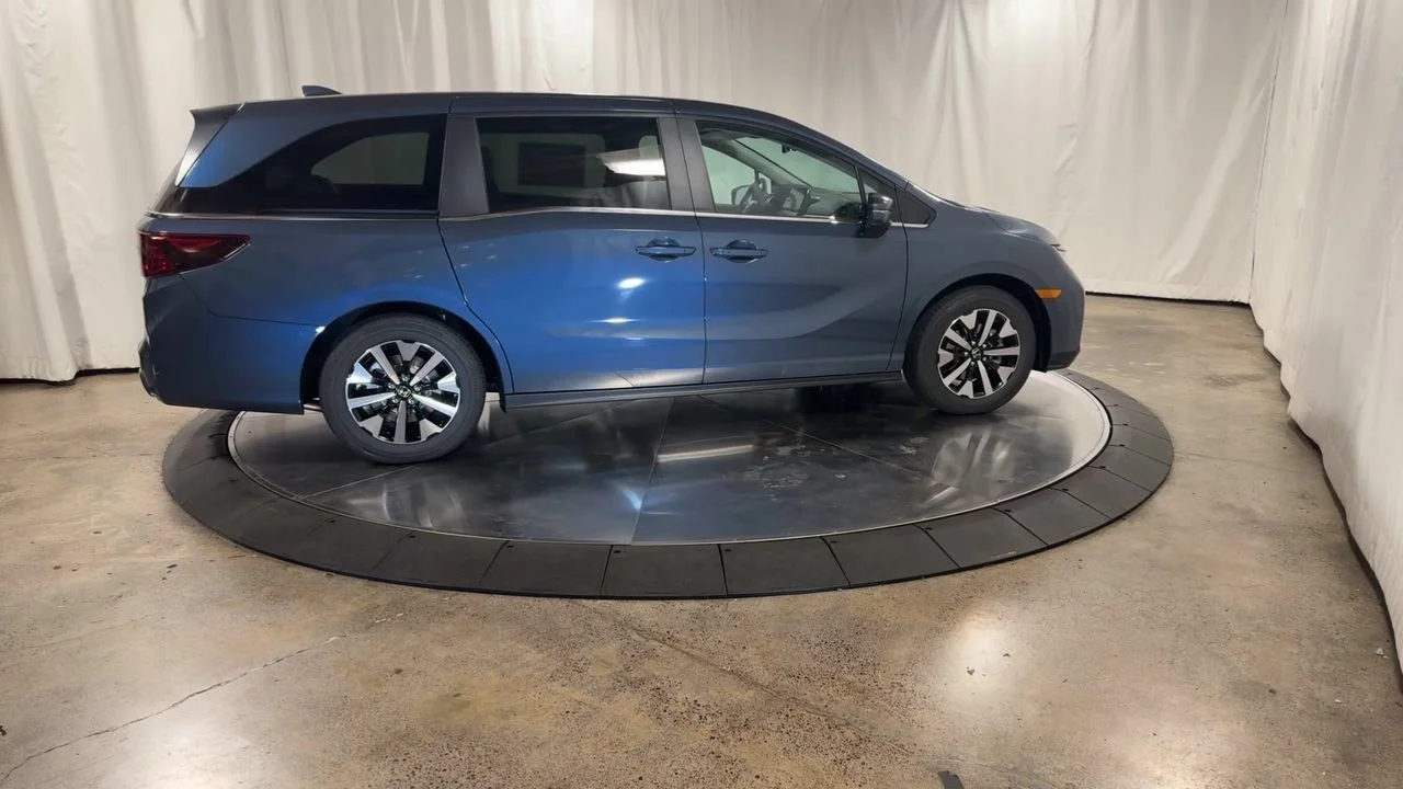 New 2026 Smoke Blue Pearl Honda EX-L image 12