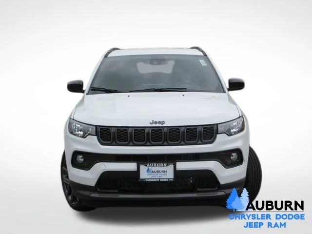 New 2026 Bright White Clear-Coat Exterior Paint Jeep Latitude image 13