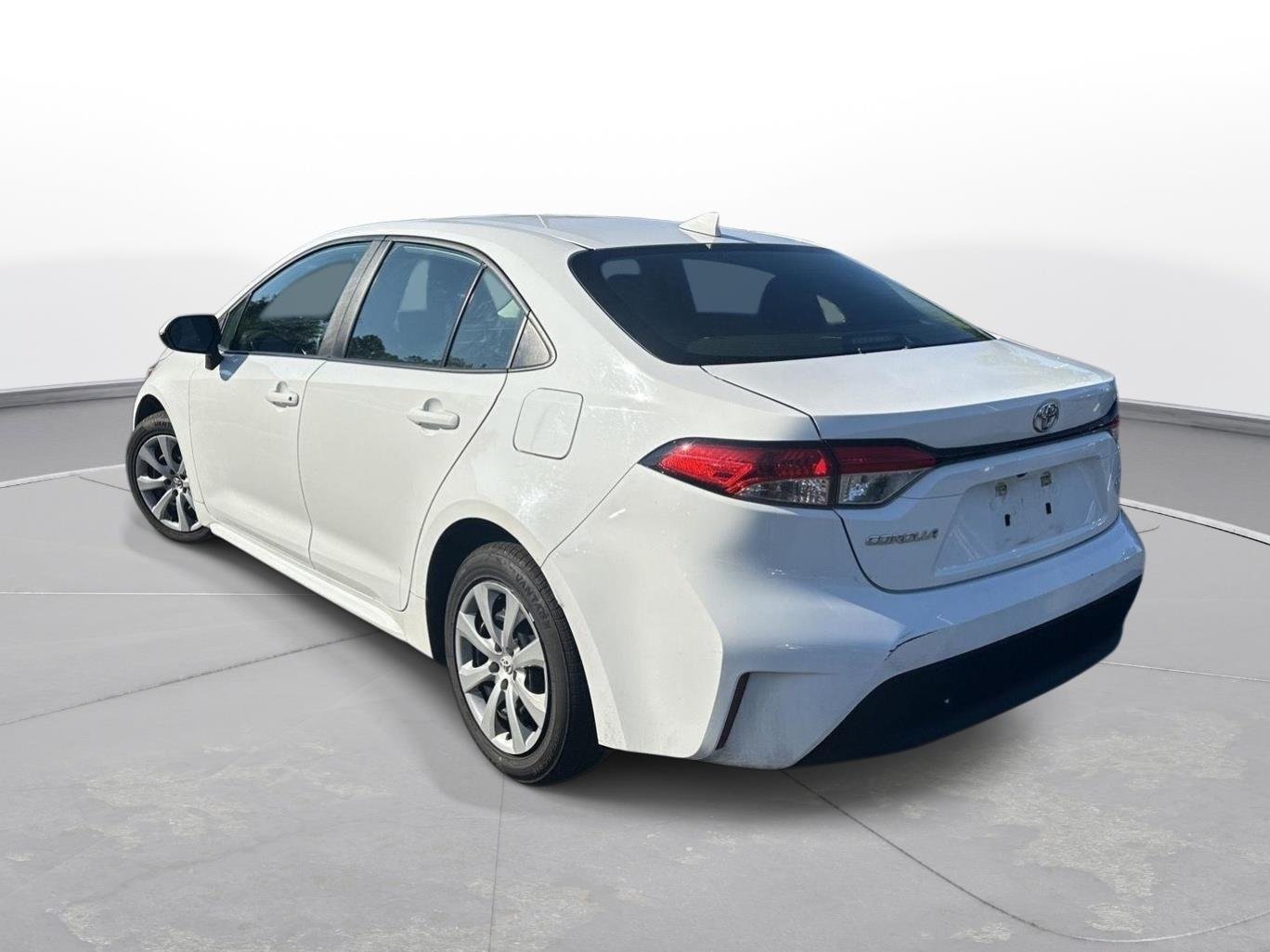Used 2024 Ice Cap Toyota LE image 8