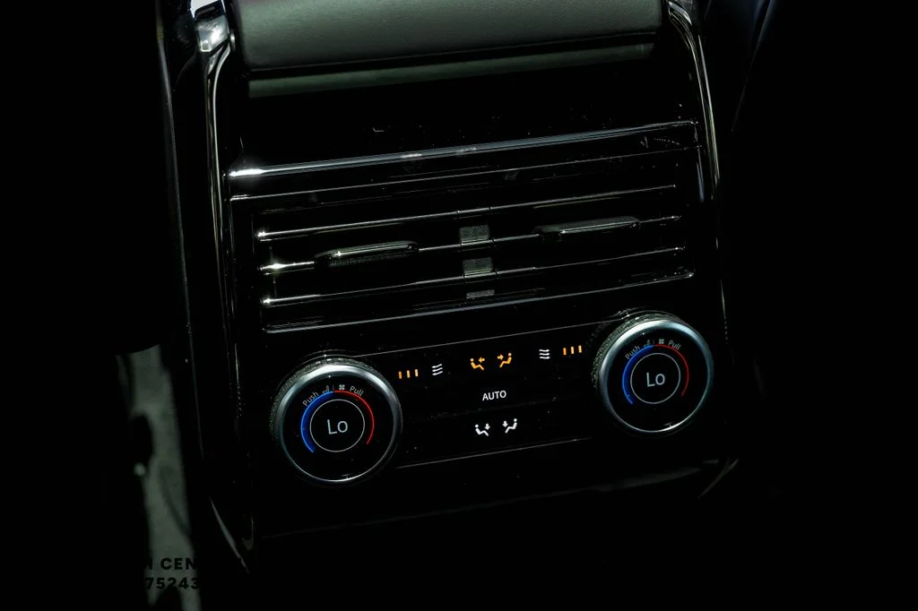 New 2026 Varesine Blue Metallic Land Rover Dynamic SE image 40