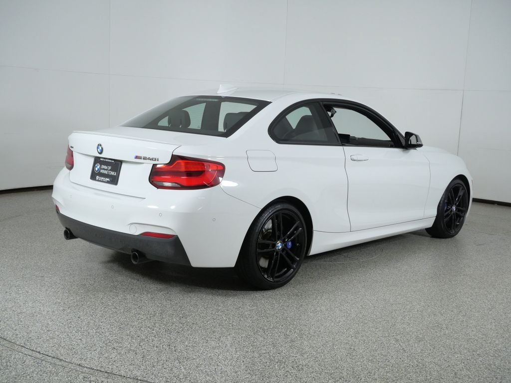 Used 2018 Alpine White BMW M240i image 10