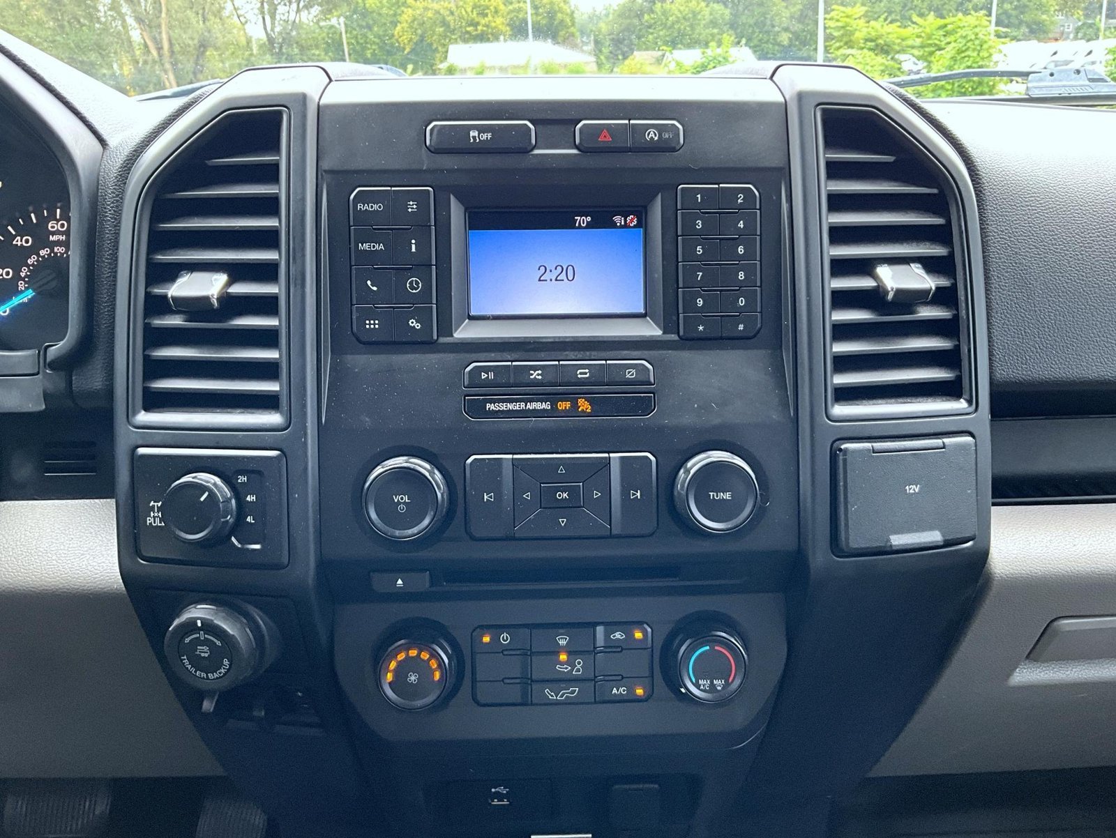 Used 2018 White Ford XL image 15