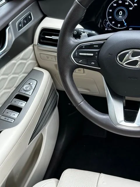 Used 2021 Hyper White Hyundai Calligraphy image 26