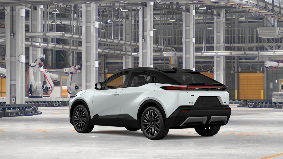 New 2026 Wind Chill Pearl with Midnight Black Metallic roof Toyota XSE image 6