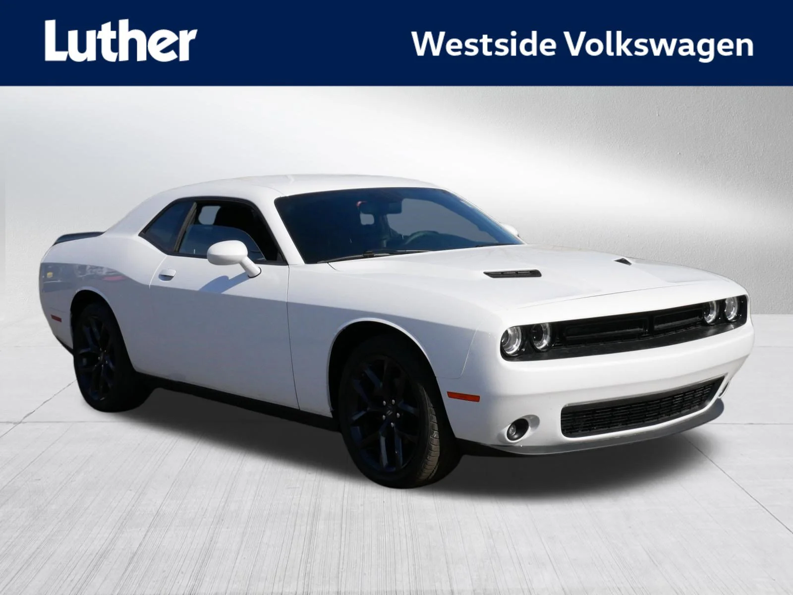 2022 Dodge Challenger SXT Auto's photo