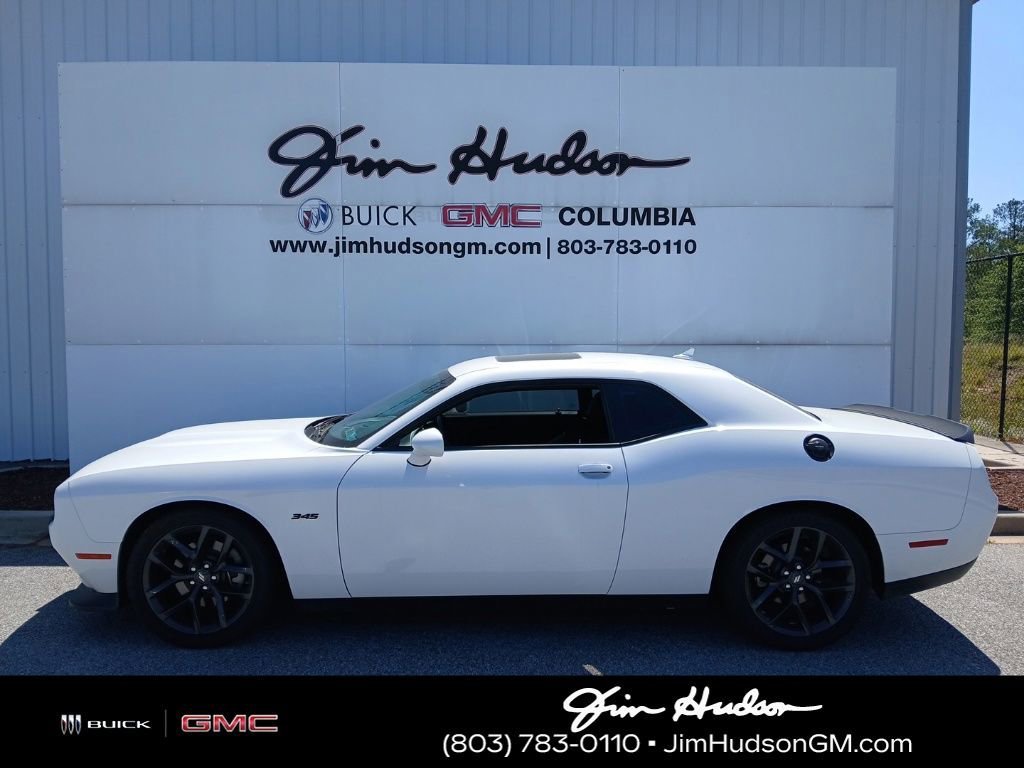 2023 Dodge Challenger R/T's photo