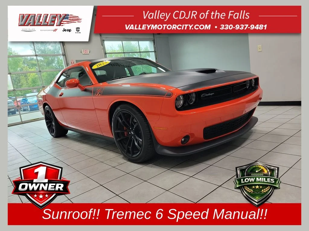 2023 Dodge Challenger R/T's photo