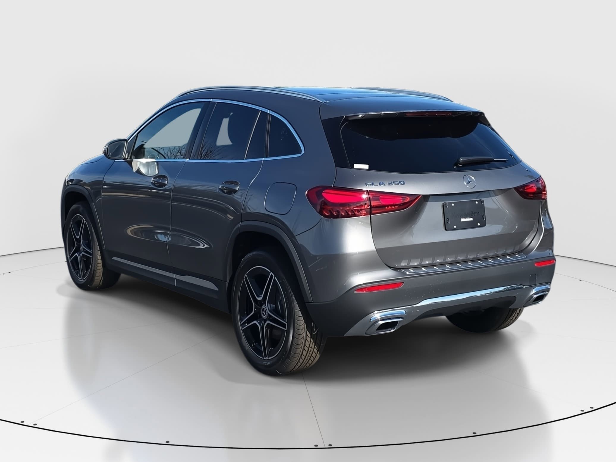 New 2026 Mountain Grey Metallic Mercedes-Benz GLA250 image 7