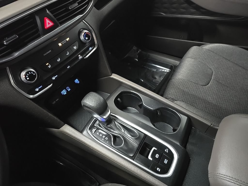 Used 2019 Silver Hyundai SE image 26