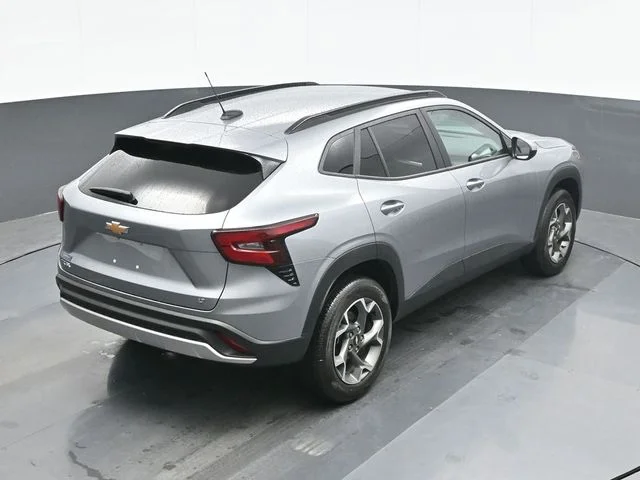 Used 2024 Gray Chevrolet LT image 17