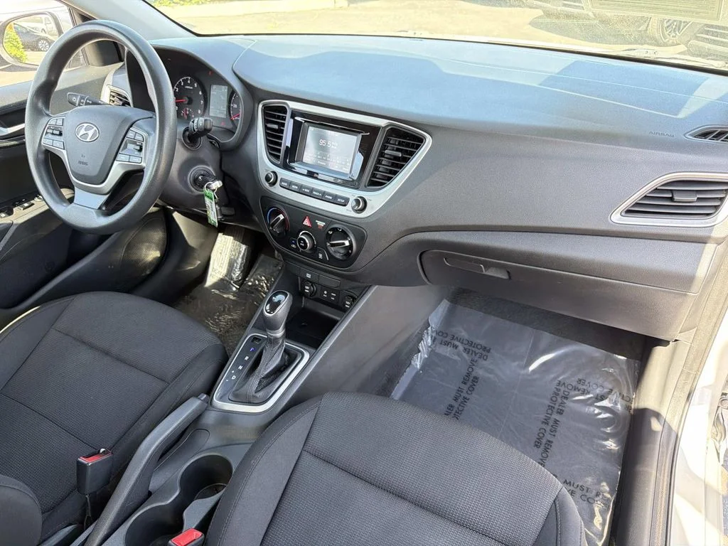 Used 2020 Olympus Silver Hyundai SE image 29