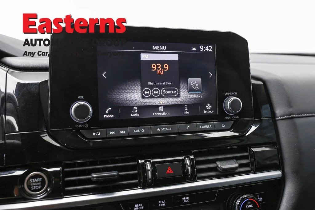 Used 2024 Gray Nissan SV image 19