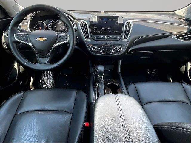 Used 2023 White Chevrolet LT image 7