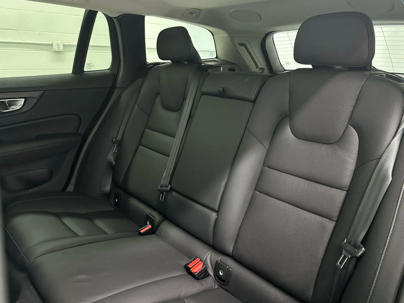 Used 2024 Vapour Grey Metallic Volvo Plus image 16