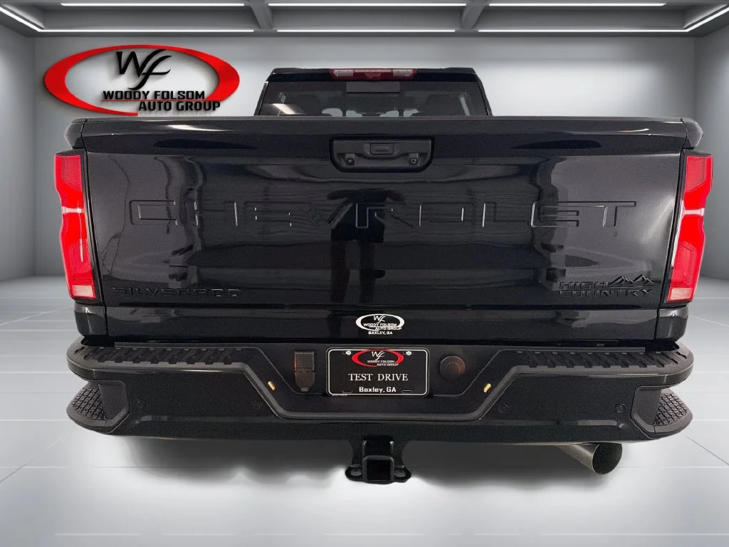 New 2026 Black Chevrolet High Country image 7