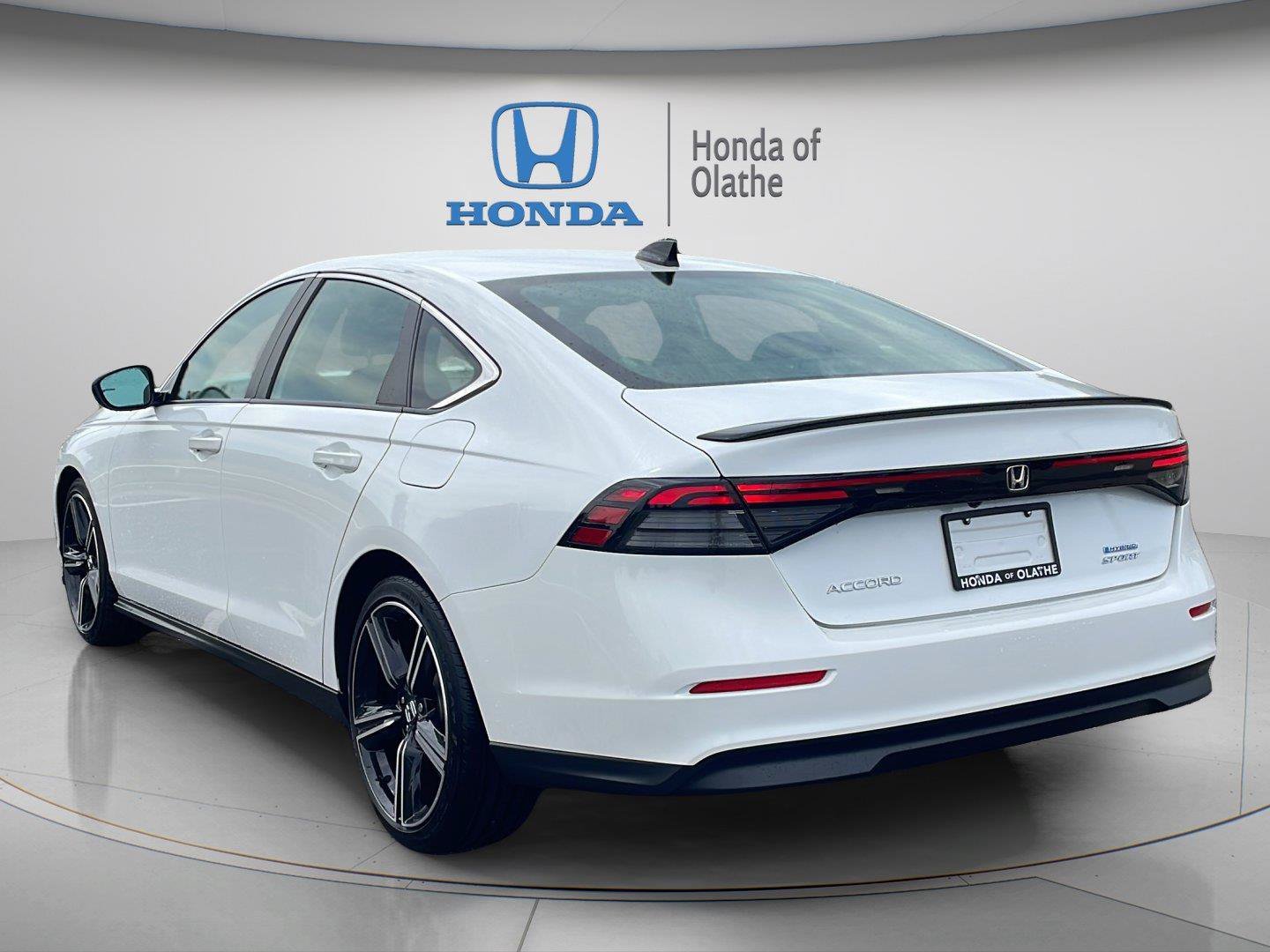 Certified Used 2024 Platinum White Pearl Honda HYBRID SPORT image 33