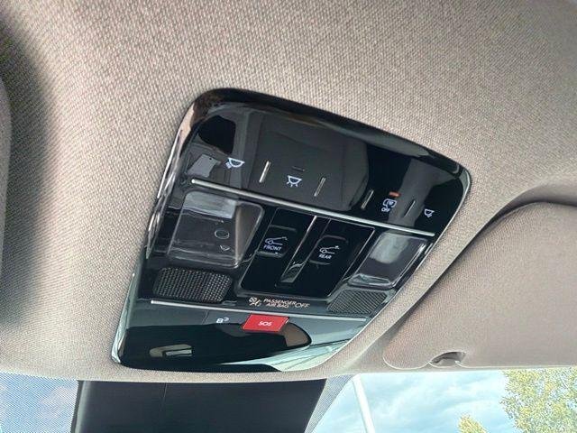 New 2027 Phantom Black Hyundai Limited image 32
