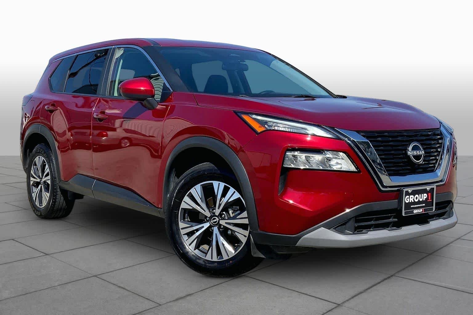 Used 2023 Scarlet Ember Tintcoat Nissan SV image 3