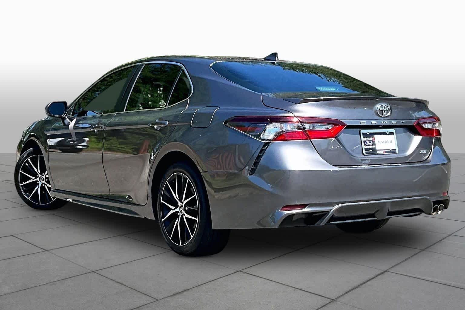 Used 2022 PREDAWN GRAY MICA Toyota SE Nightshade image 12